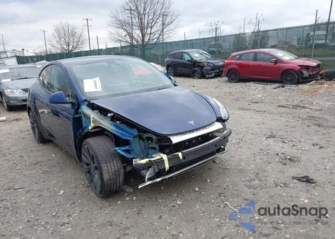 2022 Tesla Model Y Performance Dual Motor All-Wheel Drive z USA, uszkodzony, nr VIN 7SAYGDEF0NF524067